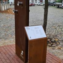 Audiostele HÖRBAR auf dem Marktplatz in Wesselburen