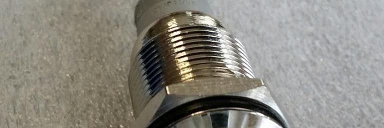 Taster mit Kabel und Stecker